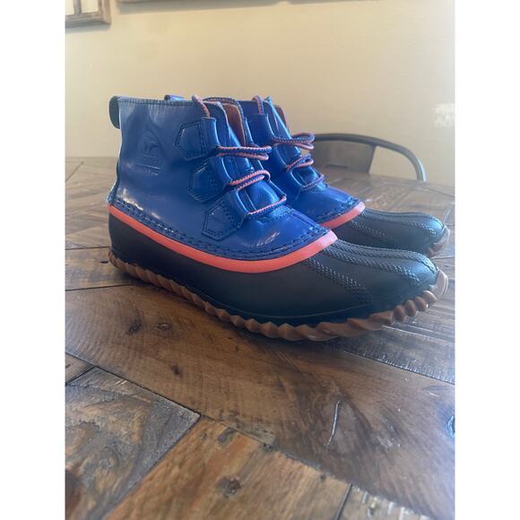 Sorel Out N About Blue/Coral Rain Boots Size 7 - Picture 1 of 7